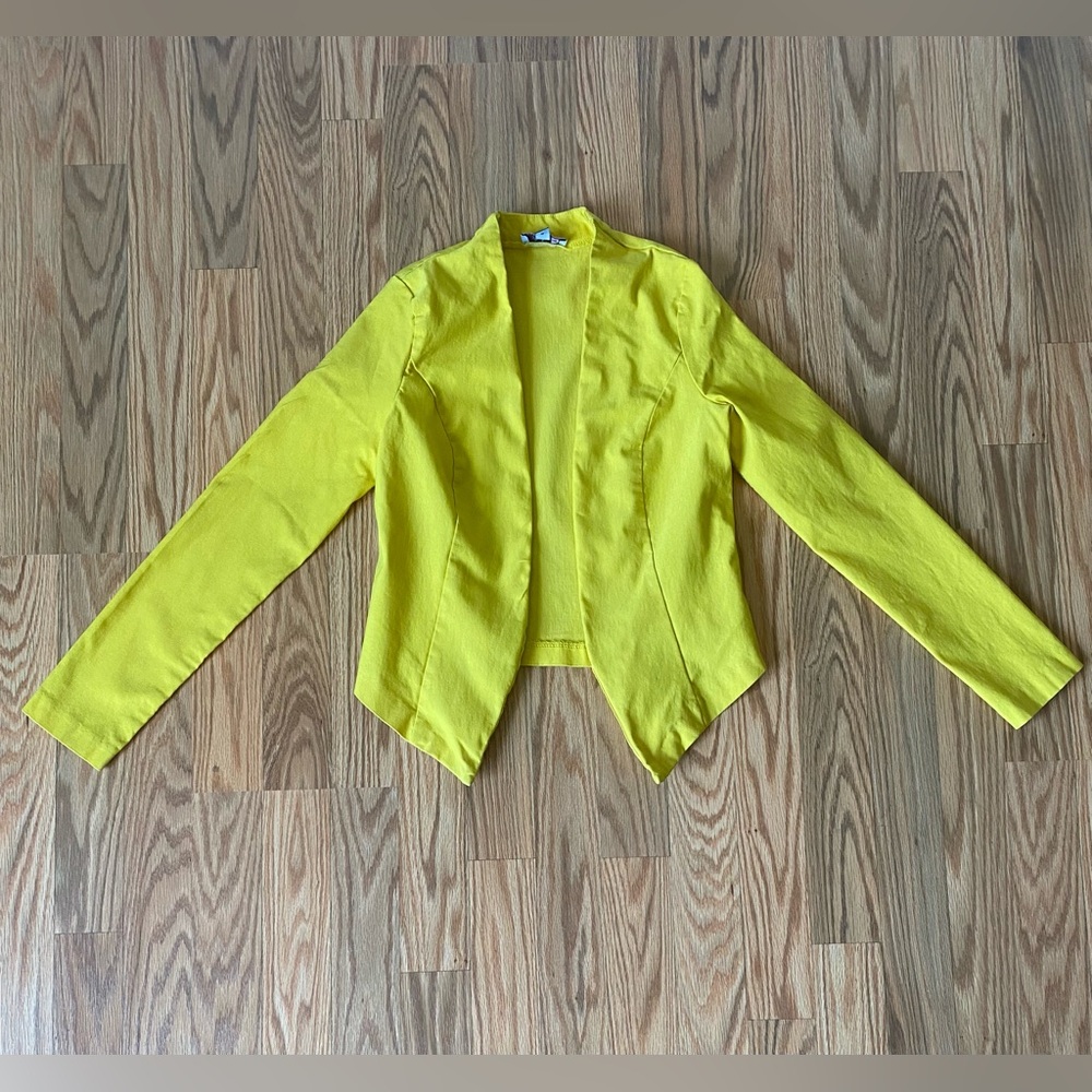 Blazer - Picture 2 of 3